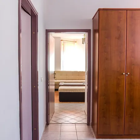 Sutic 3* Promajna