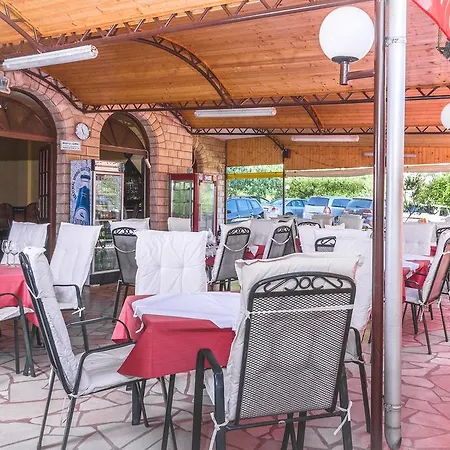 Sutic Guest house 3*