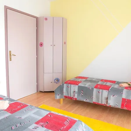 Guest house Sutic 3*