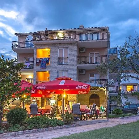 Guest house Sutic