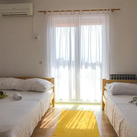 Guest house Sutic Promajna