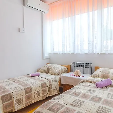 Guest house Sutic