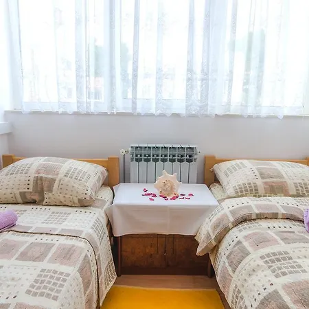Guest house Sutic